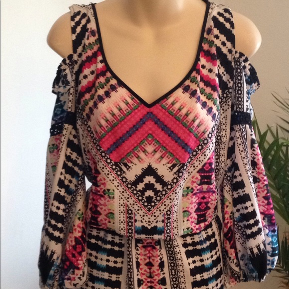 Bisou Bisou short Jumper sz medium - Picture 2 of 6